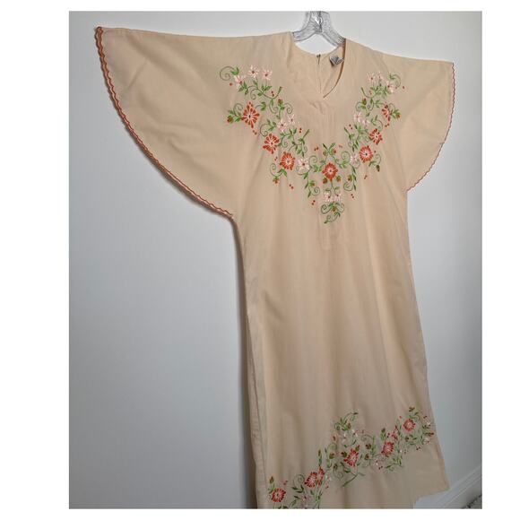Vintage Leandra Embroidered Floral Caftan peach Dress flutter sleeves medium - Picture 16 of 16